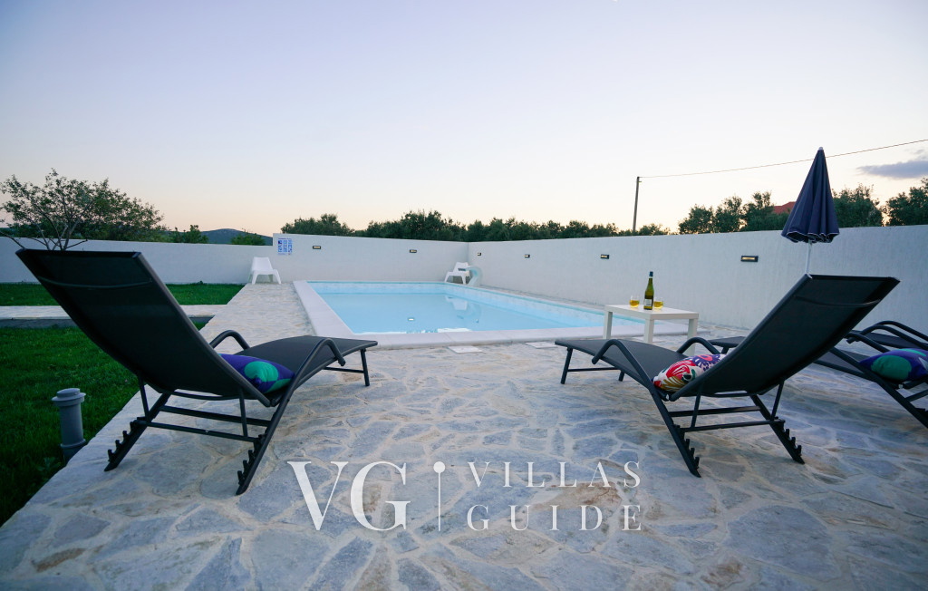 Green Escape Holiday House Pool