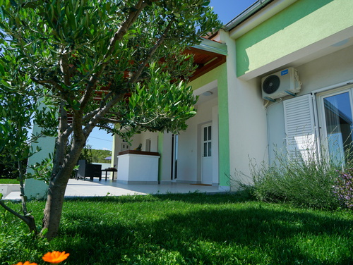 Green Escape Holiday House