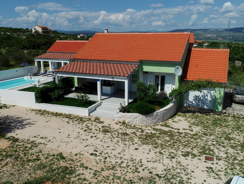 Green Escape Holiday House