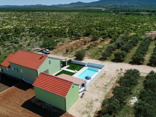 Green Escape Holiday House