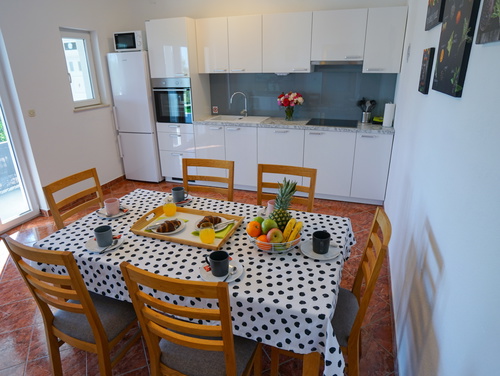 Green Escape Holiday House