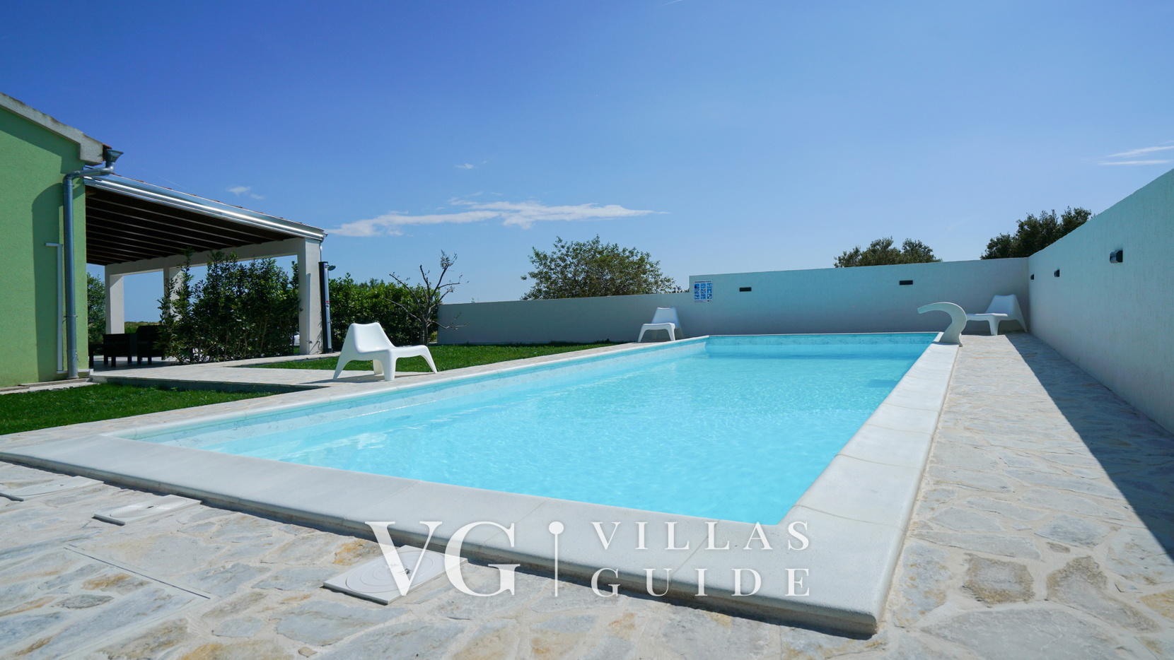 Green Escape Holiday House Pool