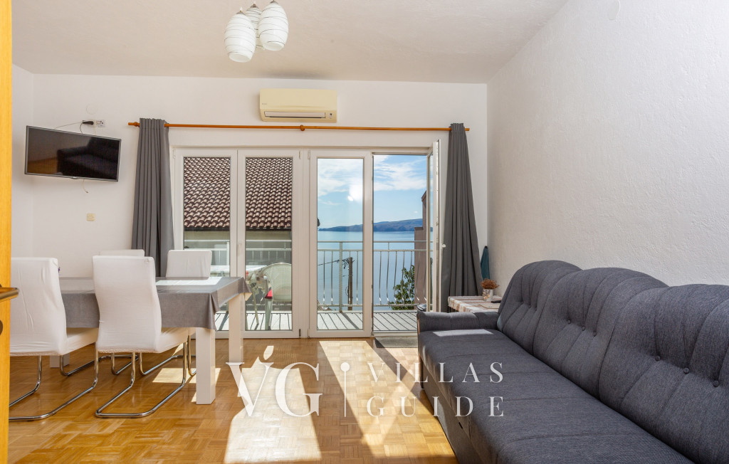 Charming Senj Living room