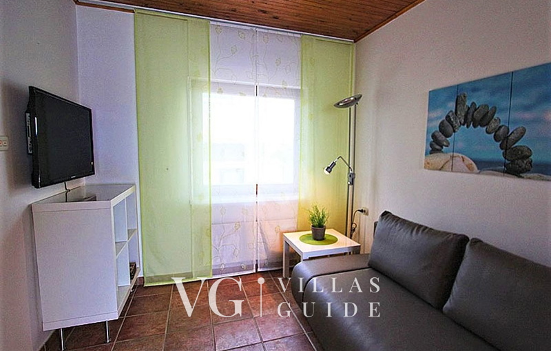 Apartman 2 Villa Figs whirpool & beachfront & seaview Living room