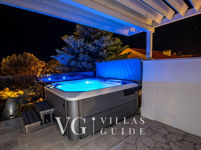 Apartman 2 Villa Figs whirpool & beachfront & seaview