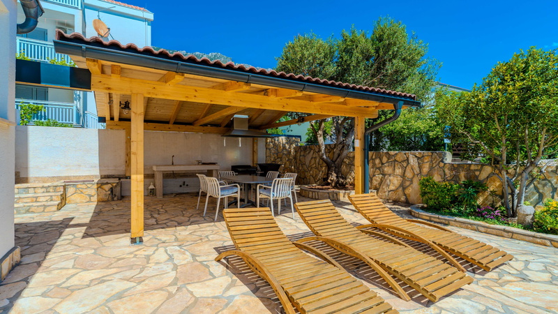 Apartman Figs 2 beachfront&whirpool- Karlobag Cesarica