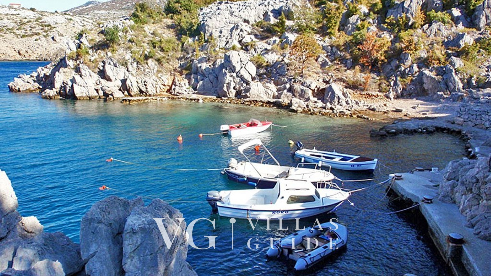 Apartman 2 Villa Figs whirpool & beachfront & seaview Microlocation