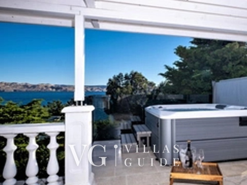 Apartman 2 Villa Figs whirpool & beachfront & seaview