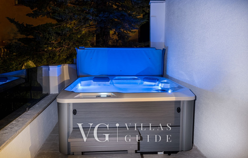 Apartman 1 Villa Figs whirpool & beachfront & terrace wellness