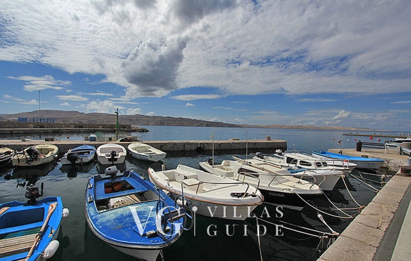 Apartman 1 Villa Figs whirpool & beachfront & terrace Microlocation