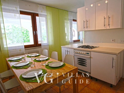 Apartman 1 Villa Figs whirpool & beachfront & terrace Kitchen