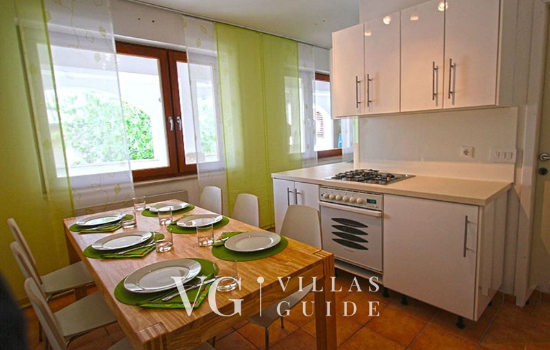 Apartman 1 Villa Figs whirpool & beachfront & terrace Kitchen