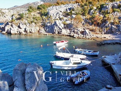 Apartman 1 Villa Figs whirpool & beachfront & terrace Microlocation