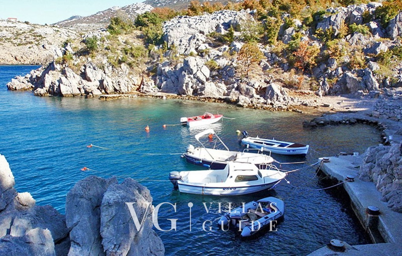 Apartman 1 Villa Figs whirpool & beachfront & terrace Microlocation