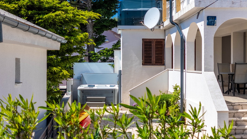 Apartman 1 Villa Figs whirpool & beachfront & terrace