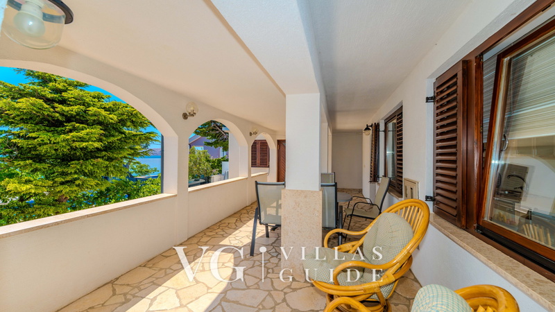 Apartman Figs 1 beachfront&whirpool- Karlobag Cesarica