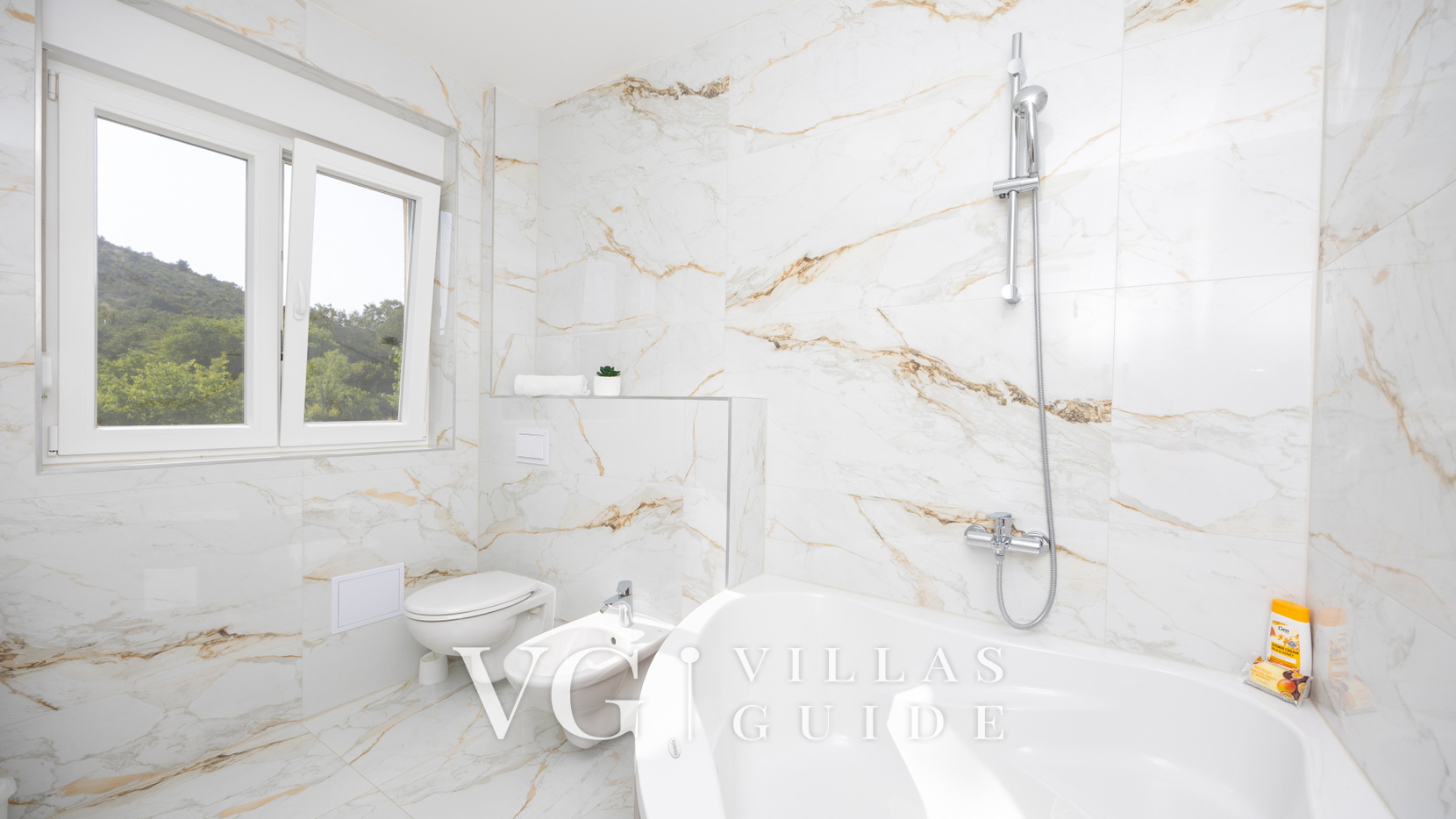 Villa Ivan - Primorski Dolac Bagno