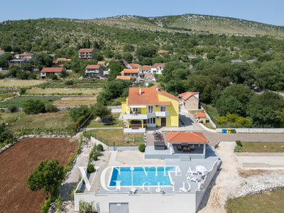 Holiday home Neda Giardino e esterni della proprietà