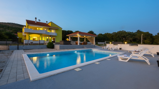 Holiday home Trogir - Primorski Dolac