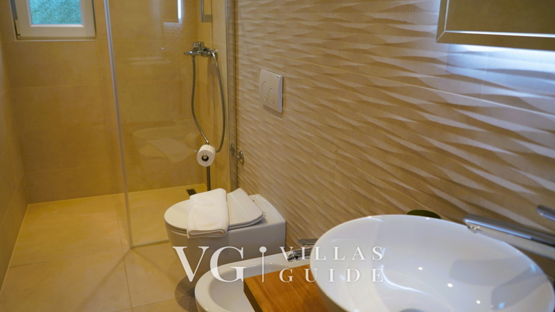 Villa Luminosa Badezimmer