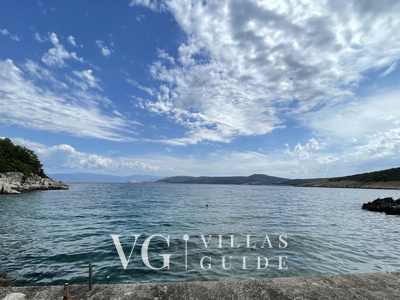 Villa Ruby beachfront