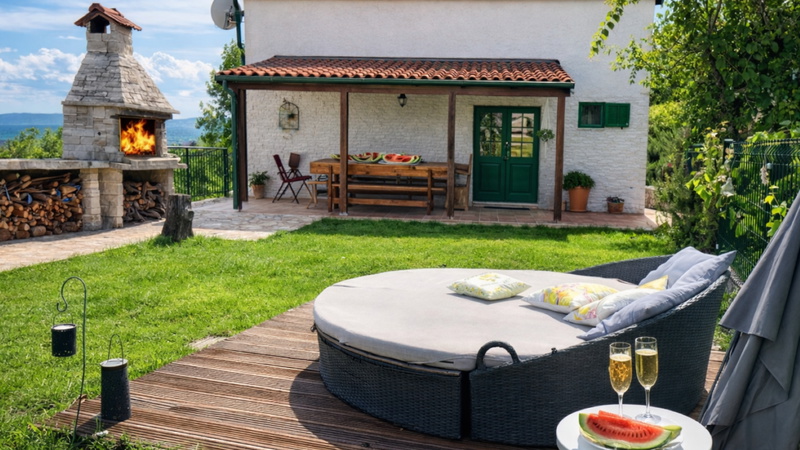 Villa Ruby beachfront