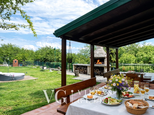 Villa Ruby beachfront