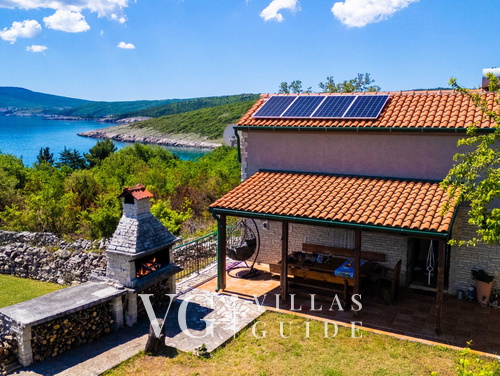 Villa Ruby beachfront