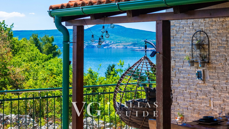Villa Ruby beachfront