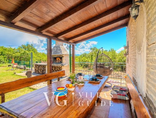 Villa Ruby beachfront