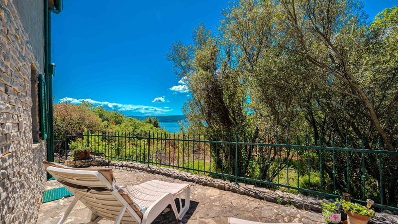 Villa Ruby beachfront