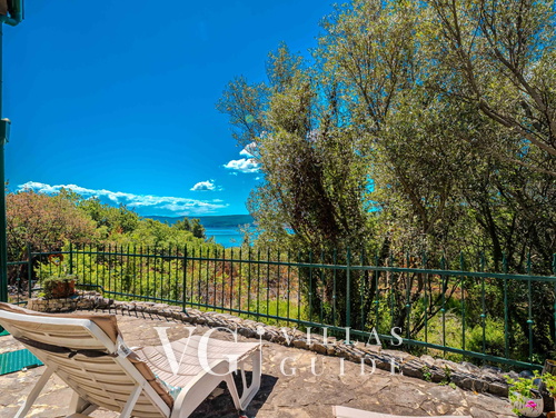 Villa Ruby beachfront