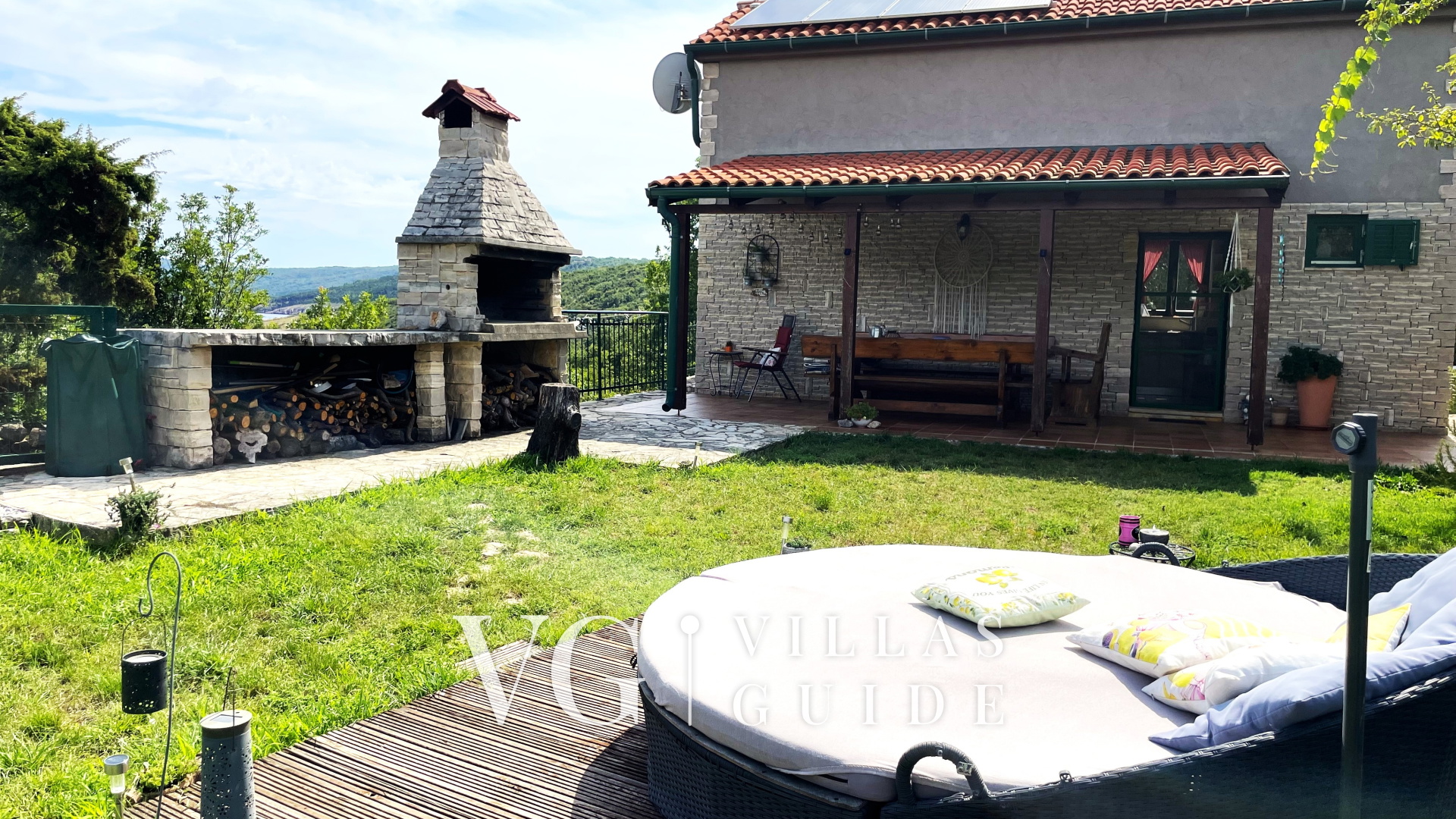 Villa Ruby beachfront