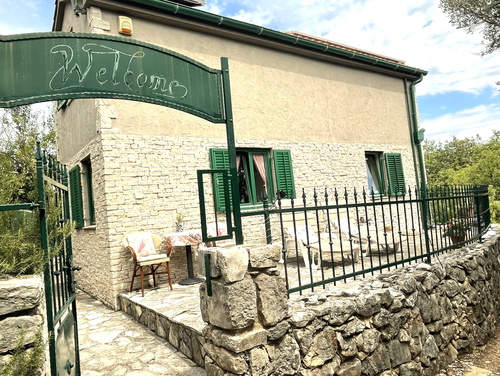 Villa Ruby beachfront