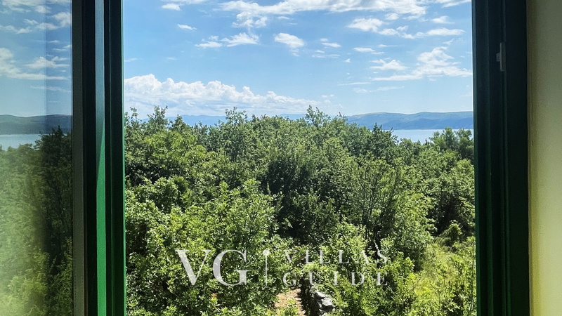 Villa Ruby beachfront Garden and property exterior