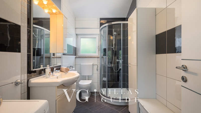 Villa Roberta Bathroom
