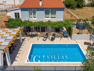 Holiday home Silvija