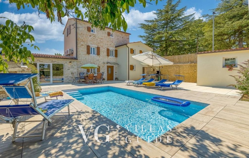 Villa Butterfly Bazen