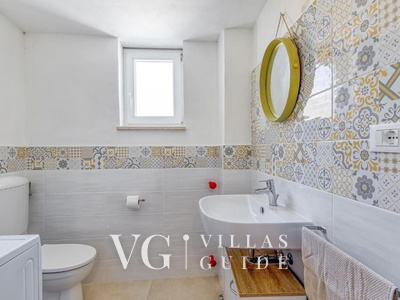 Villa Butterfly Guest toilet