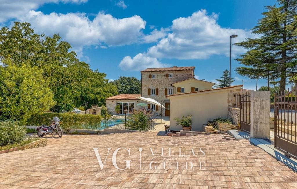 Villa Butterfly Garden and property exterior