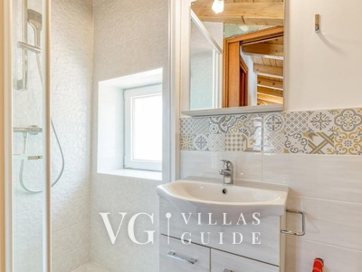 Villa Butterfly Bathroom