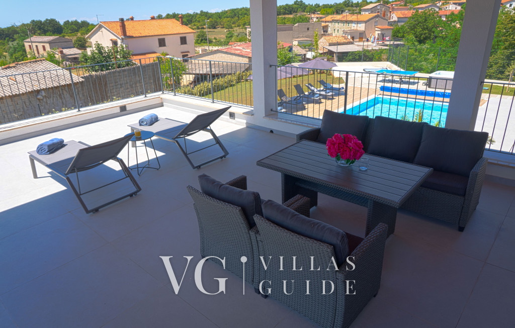 Villa Blue Moon Garden and property exterior