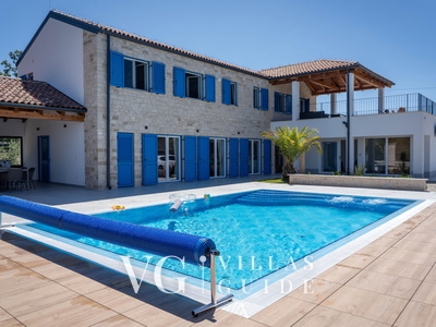 Villa Blue Moon Pool