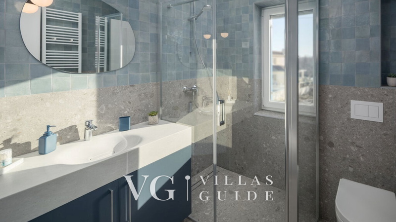 Villa Blue Moon Bathroom