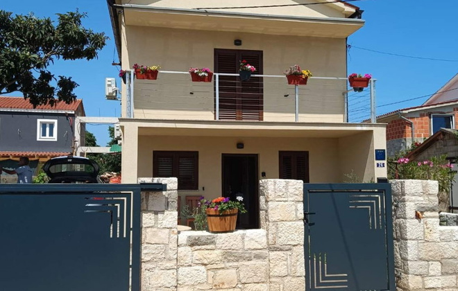 Holiday home Liznjan - Muntić