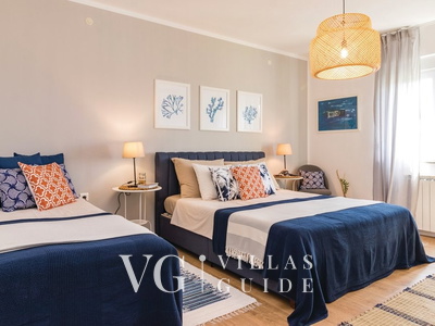 Villa La Vidas Bedroom