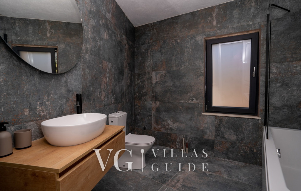 Villa Trojanović Badezimmer