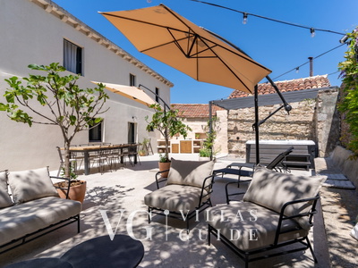 Villa Trojanović Garten und Außenbereich