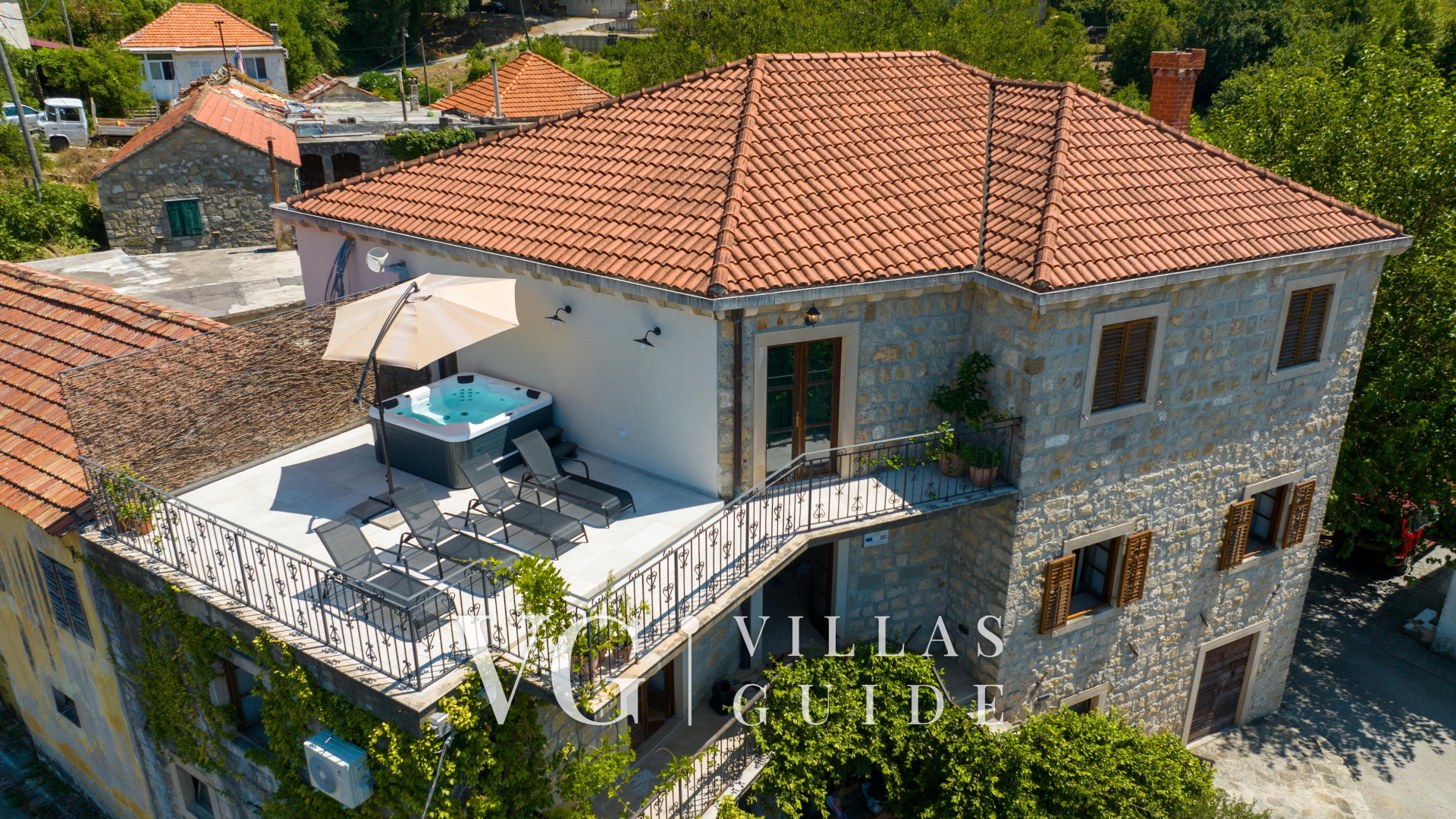 Villa Trojanović Garden and property exterior