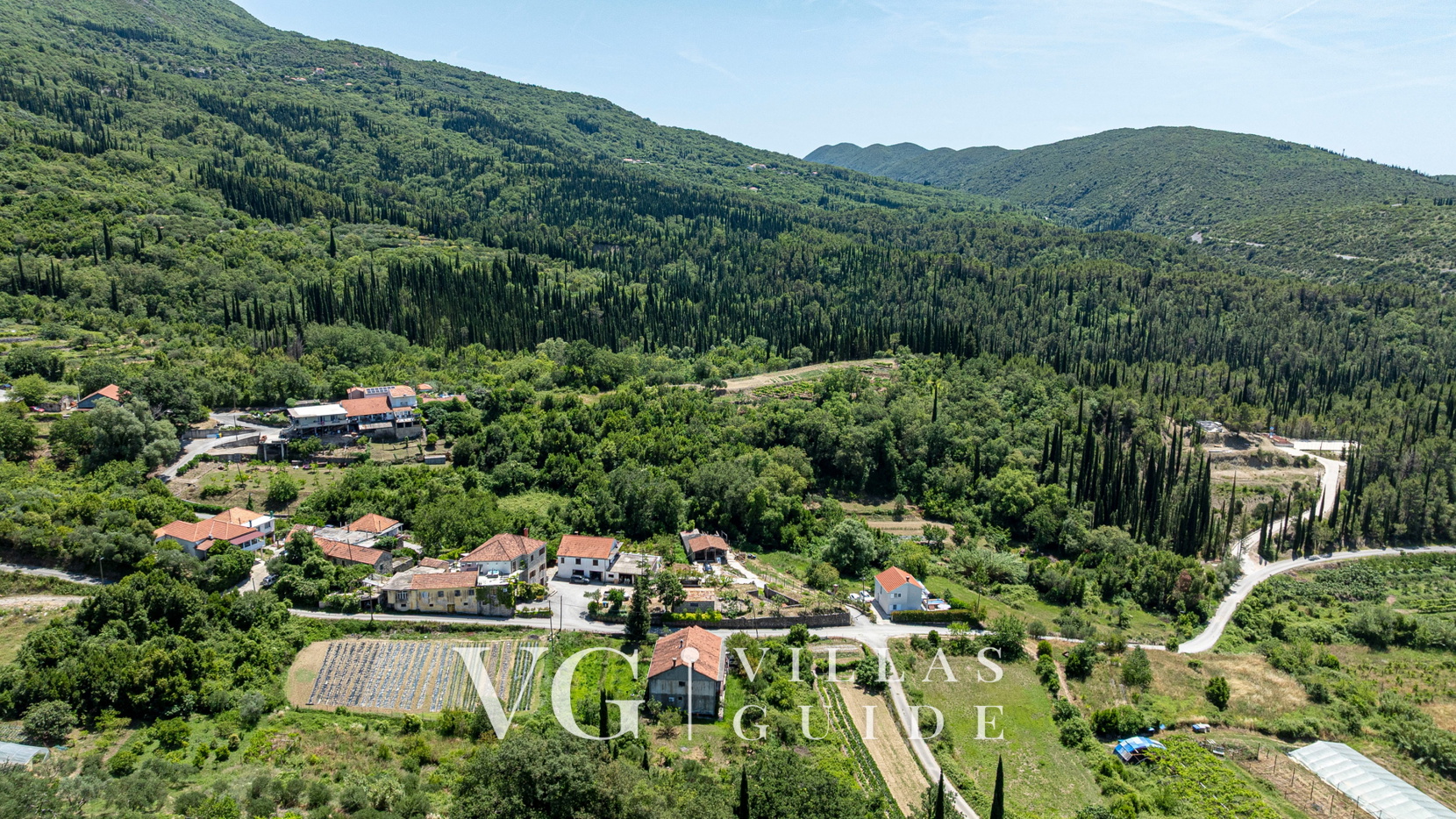 Villa Trojanović Dvorište i vanjski dio objekta